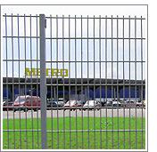 Забор металлический из сварных панелей. 